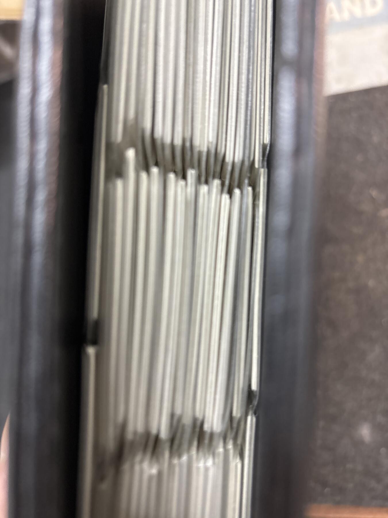 文馨钱币收藏第 277 场，熊猫金币，银币，老藏家日本明治时代到昭和时代全时期专场（特年非常多），长期接收代拍品 南北宋铜钱册子一共260 枚，23 页，重十多二十斤，包括宋元通宝 9 枚，太平通宝 9 枚，庆历重宝，政和通宝小平，折钱 20 枚，各种折二，折三大，折十大钱，崇宁重宝折十 10 枚，通宝折十 2 枚，各朝代小平钱，版本丰富，了解各朝代的历史文化背景，值得入手收藏
