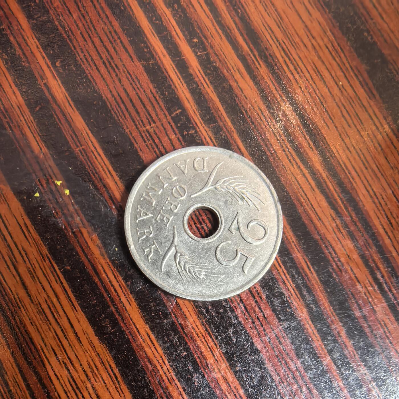 泡泡币外币第十二场可代拍15038385335微信 1968年丹麦25分。
