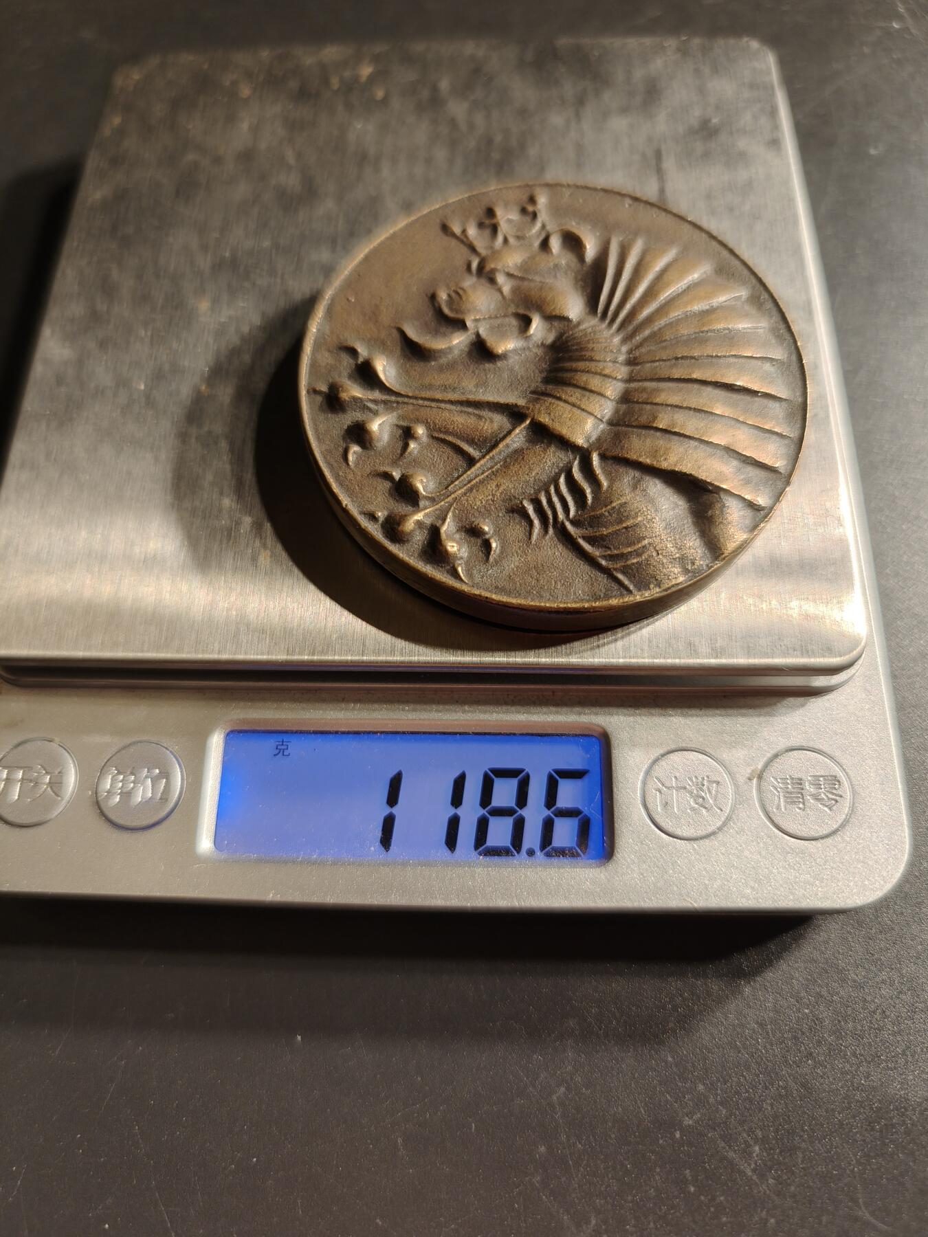 老王徽章第158期 德国联邦总理赫尔穆特·科尔大铜章    直径56mm.   重量118.6g