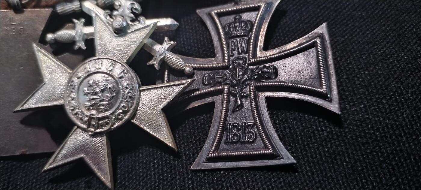 凯旋世界勋赏（第19期）（欢迎送拍）（对拍品有疑问请询问客服，不接受到手刀，出价默认拍品品相。请认真阅读拍卖规则！出价默认已认可！）（收到货请录制开箱视频，无视频概不处理问题。） 帝德巴伐利亚一战四联排，ek2，mvk2（剑带标），兴登堡，巴伐利亚九年服役