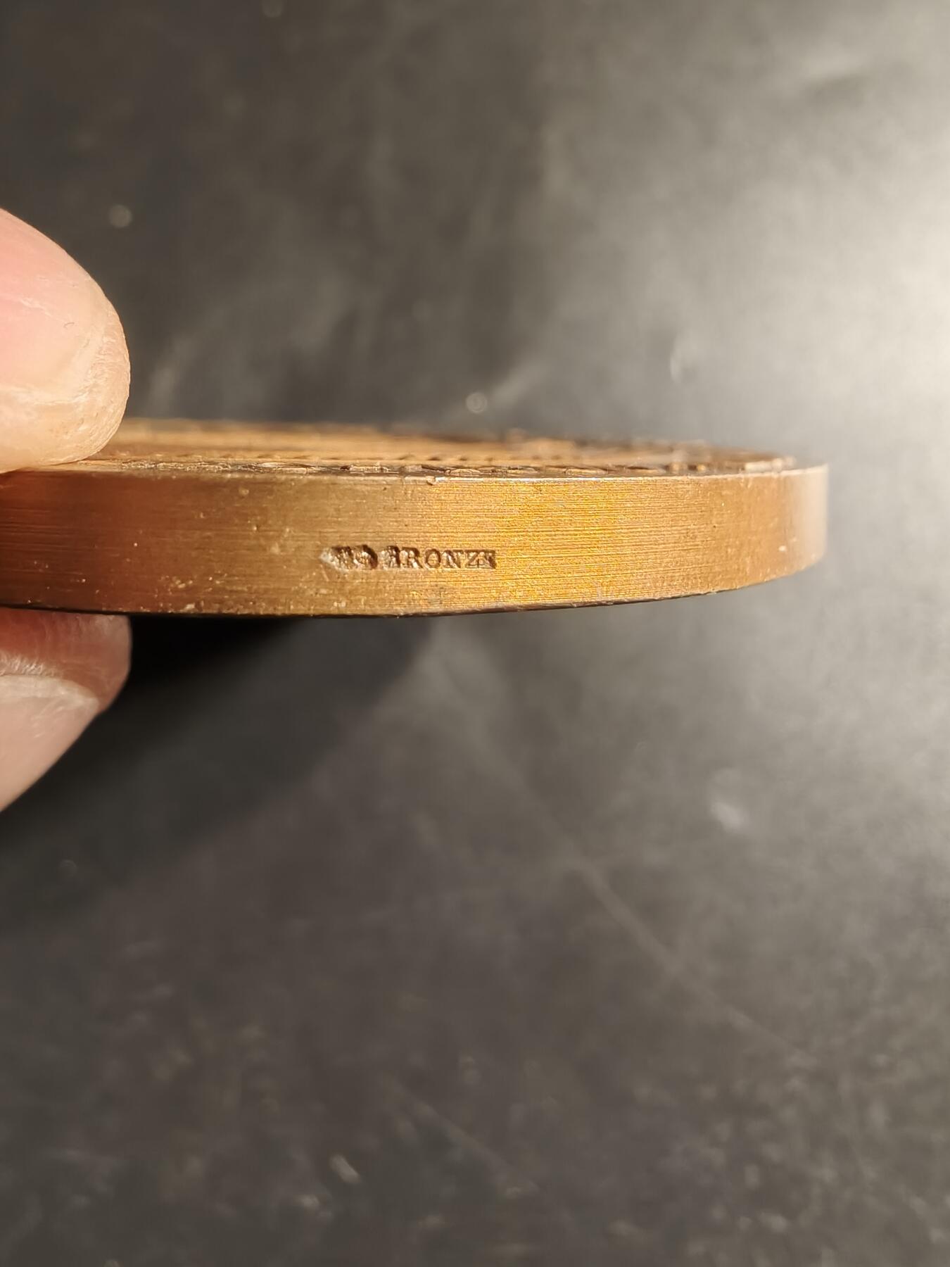 老王徽章第158期 法国国王查理七世大铜章     直径66mm.    重量150.2g