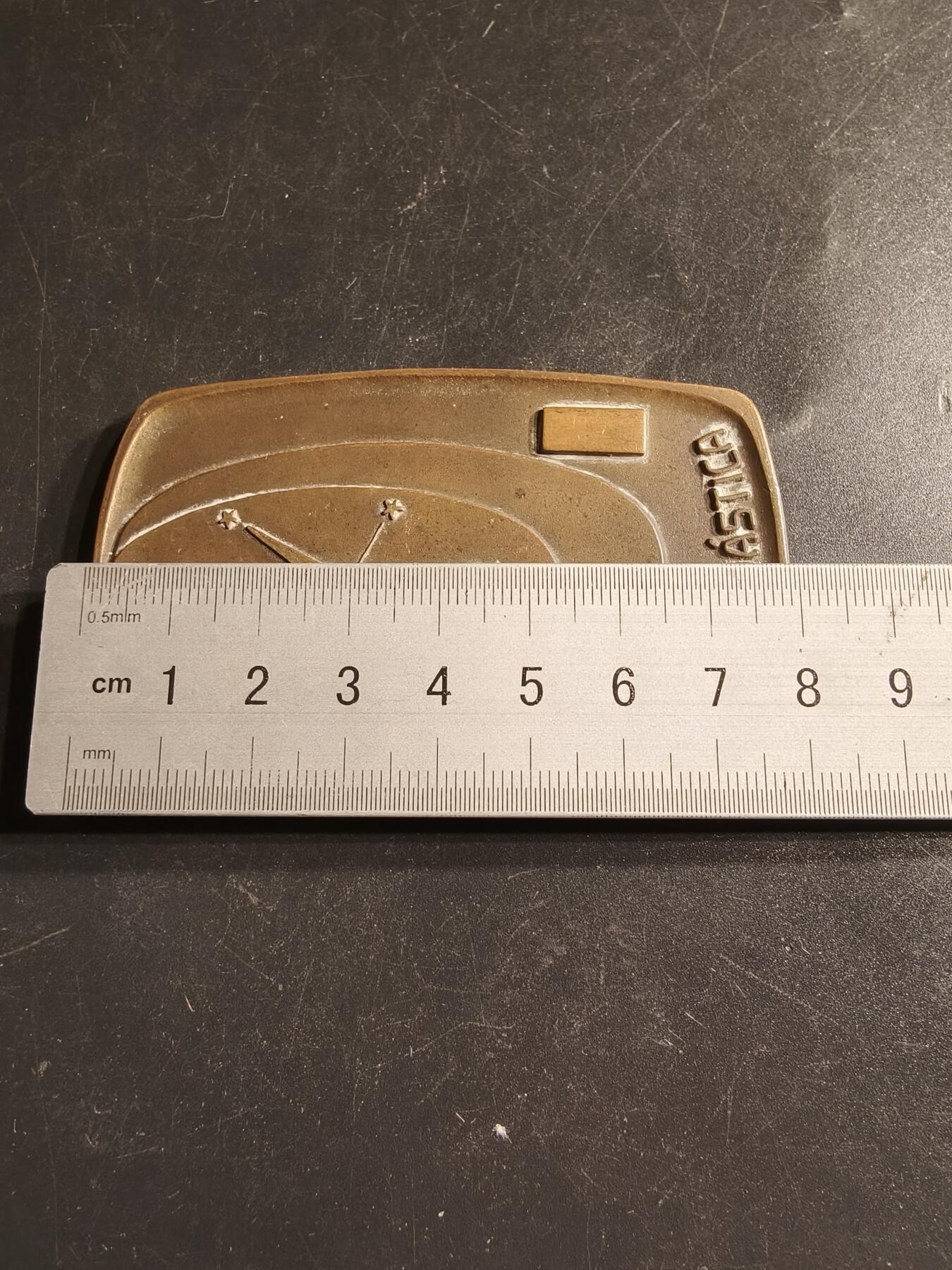 老王徽章第158期 巴西体育联合会方形大铜章    尺寸80×48mm.   重量133.3g