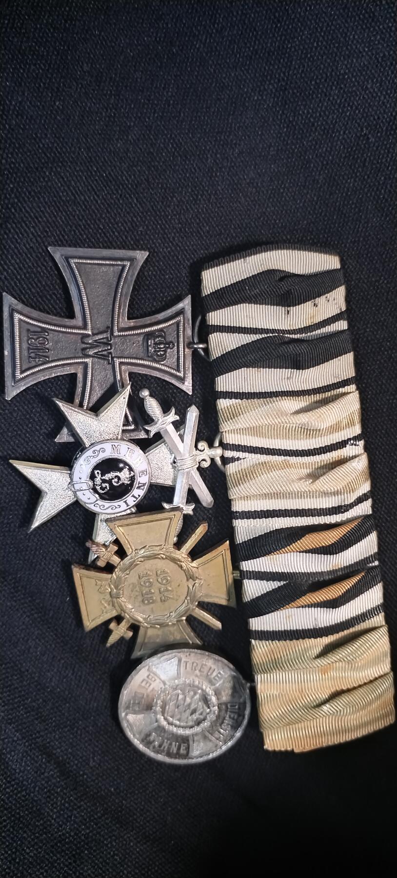 凯旋世界勋赏（第19期）（欢迎送拍）（对拍品有疑问请询问客服，不接受到手刀，出价默认拍品品相。请认真阅读拍卖规则！出价默认已认可！）（收到货请录制开箱视频，无视频概不处理问题。） 帝德巴伐利亚一战四联排，ek2，mvk2（剑带标），兴登堡，巴伐利亚九年服役