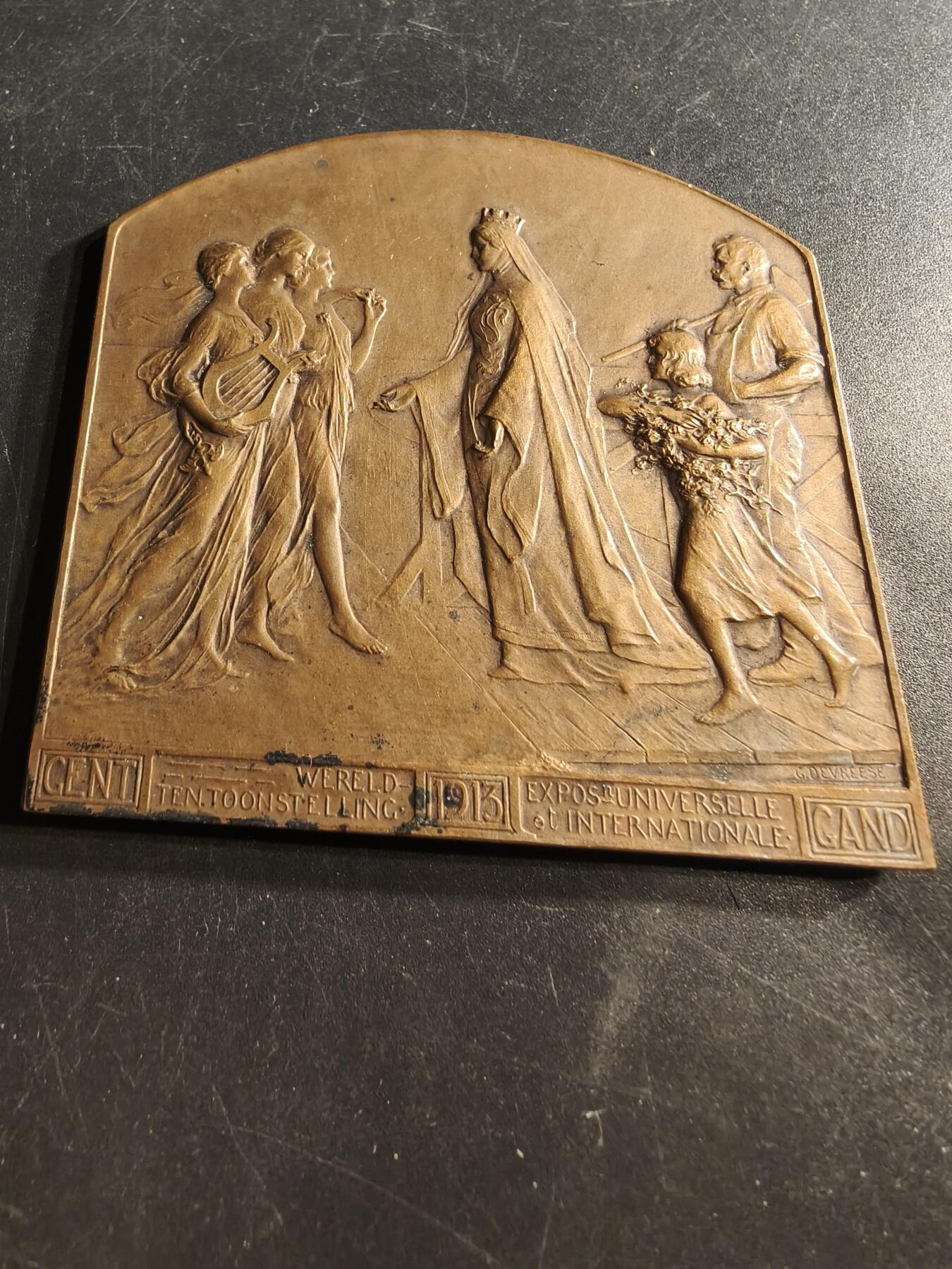老王徽章第158期 比利时根特1913国际博览会方形大铜章     尺寸68×66mm.   重量114.4g