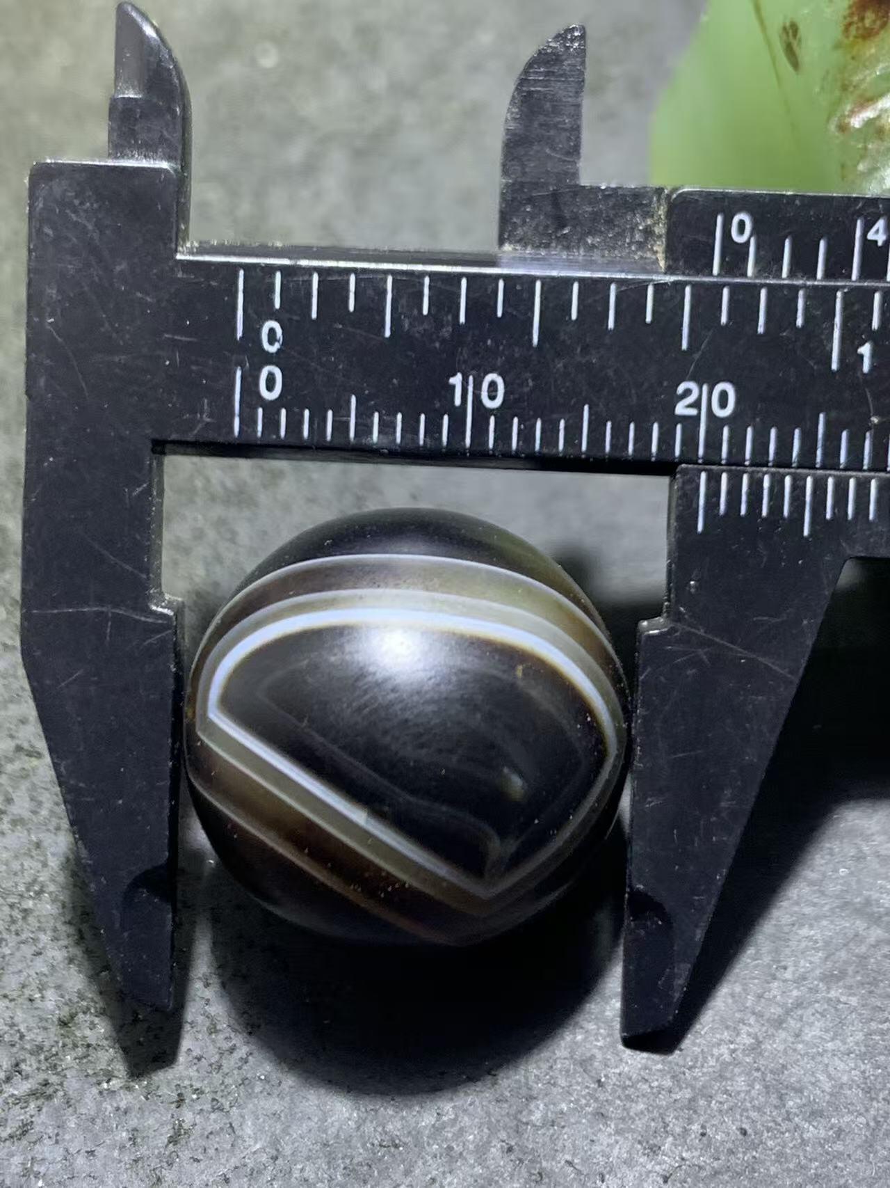 精品一线天眼药师玛瑙2.0随形圆珠一颗
