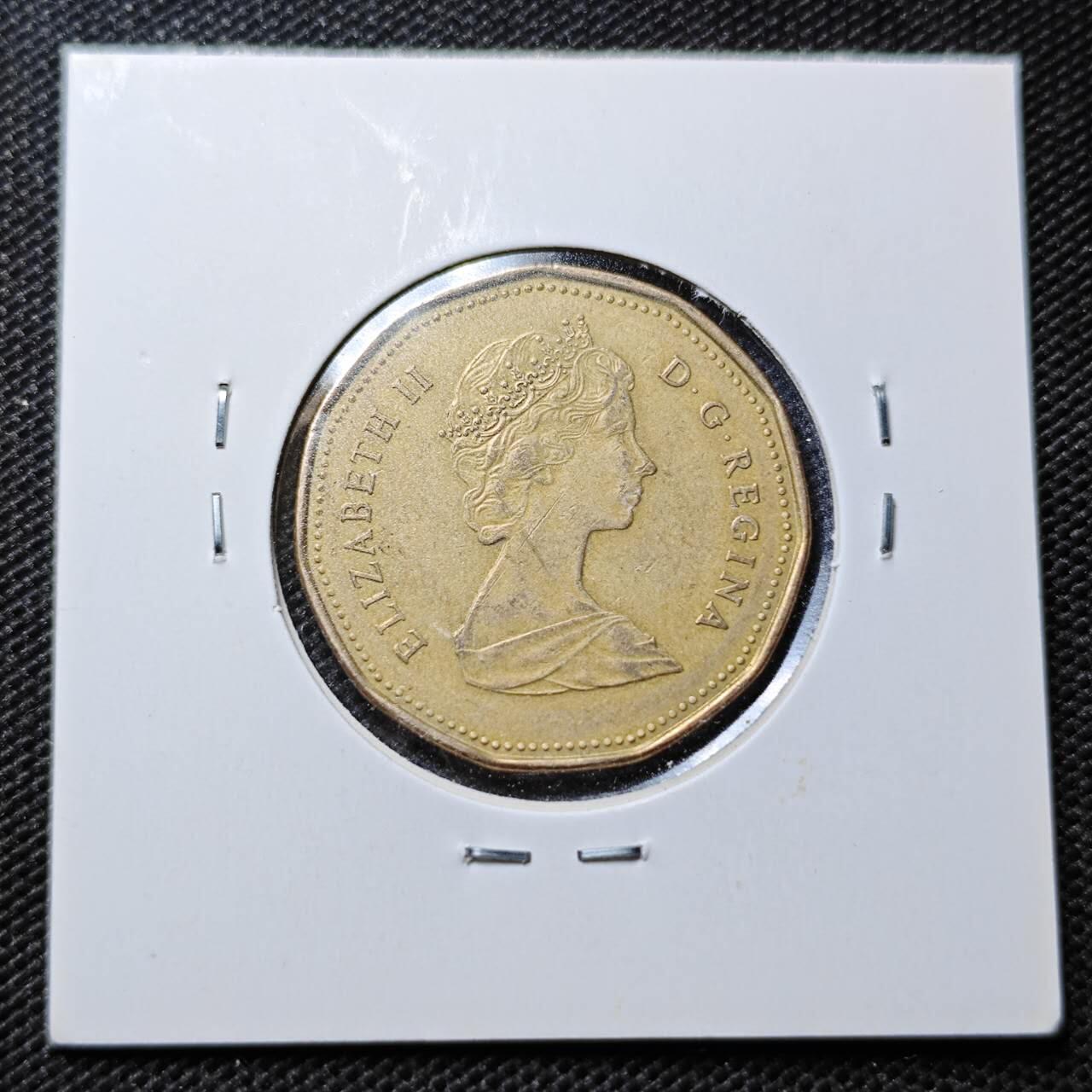 KK钱币收藏小铺  第357场  2月预留时间 周末发货  1988加拿大1元