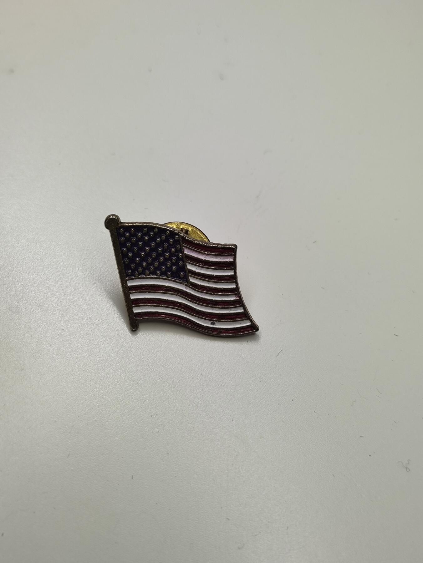 新时代收藏徽章红藏拍卖(第二十七场)  徽章纸品证书杂项 美国政客国旗章 特朗普万斯同款