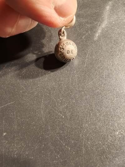 老王徽章第158期 - 法国天主教会纪念章    银质1.6g