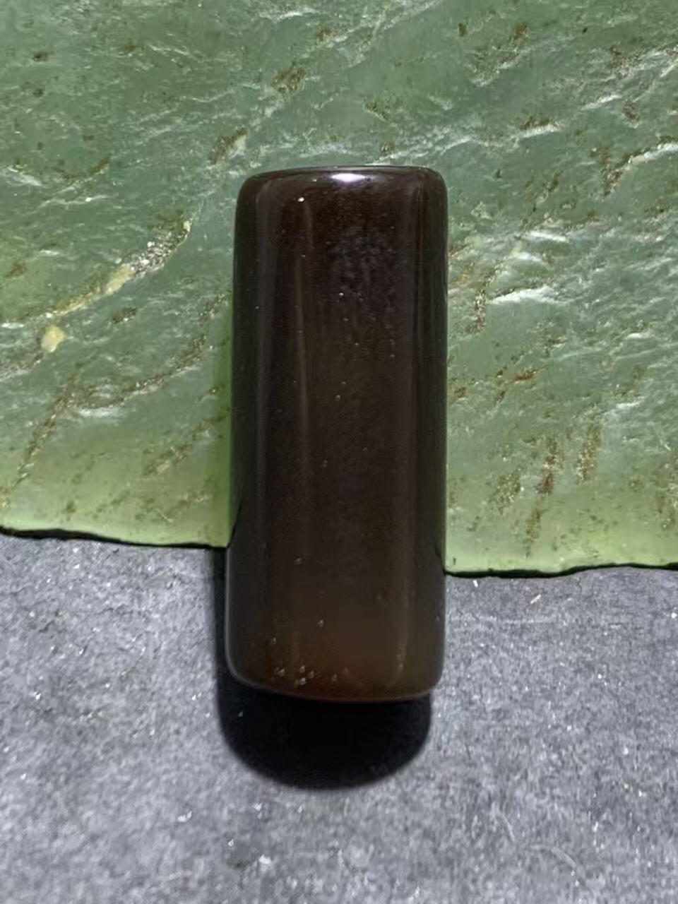 药师玛瑙直桶随形桶珠一颗，，