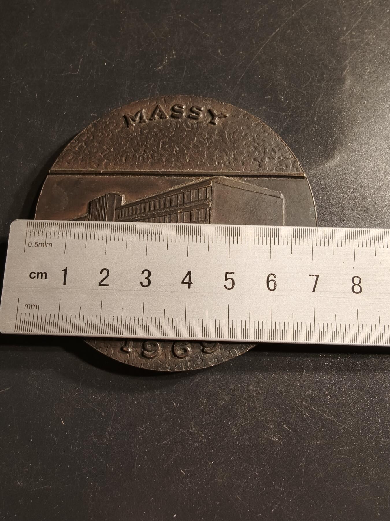 老王徽章第158期 英国利洁时公司大铜章    直径72mm.   重量174.2g