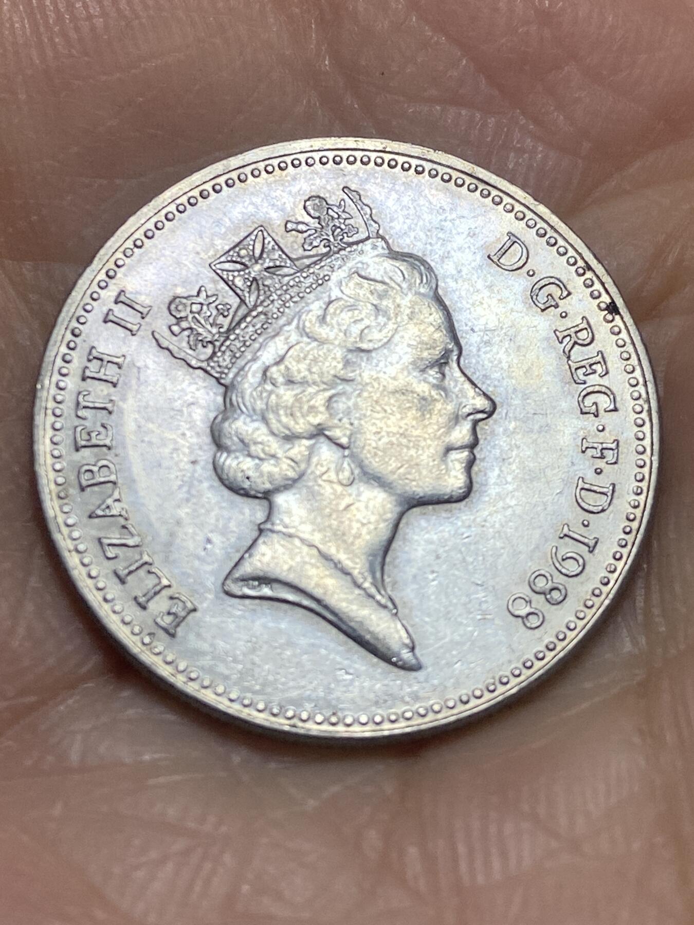 2025年第一百一十六场(总第一百四十二场）外国好品散币(免佣金) 英国🇬🇧1988年5便士(伊丽莎白二世中年高冠)