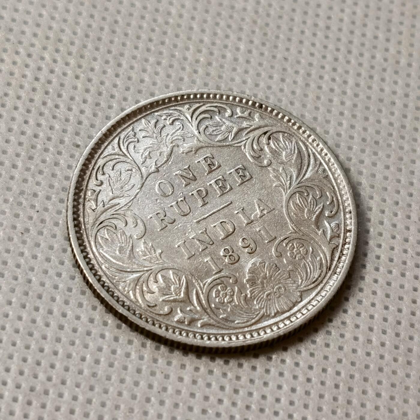甄臻铺-世界币章拍卖（第36期），送拍享返佣金等优惠多多 英属印度1891年1卢比银币维多利亚女王