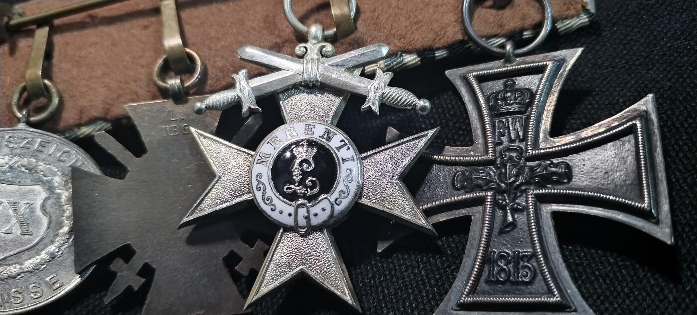 凯旋世界勋赏（第19期）（欢迎送拍）（对拍品有疑问请询问客服，不接受到手刀，出价默认拍品品相。请认真阅读拍卖规则！出价默认已认可！）（收到货请录制开箱视频，无视频概不处理问题。） 帝德巴伐利亚一战四联排，ek2，mvk2（剑带标），兴登堡，巴伐利亚九年服役