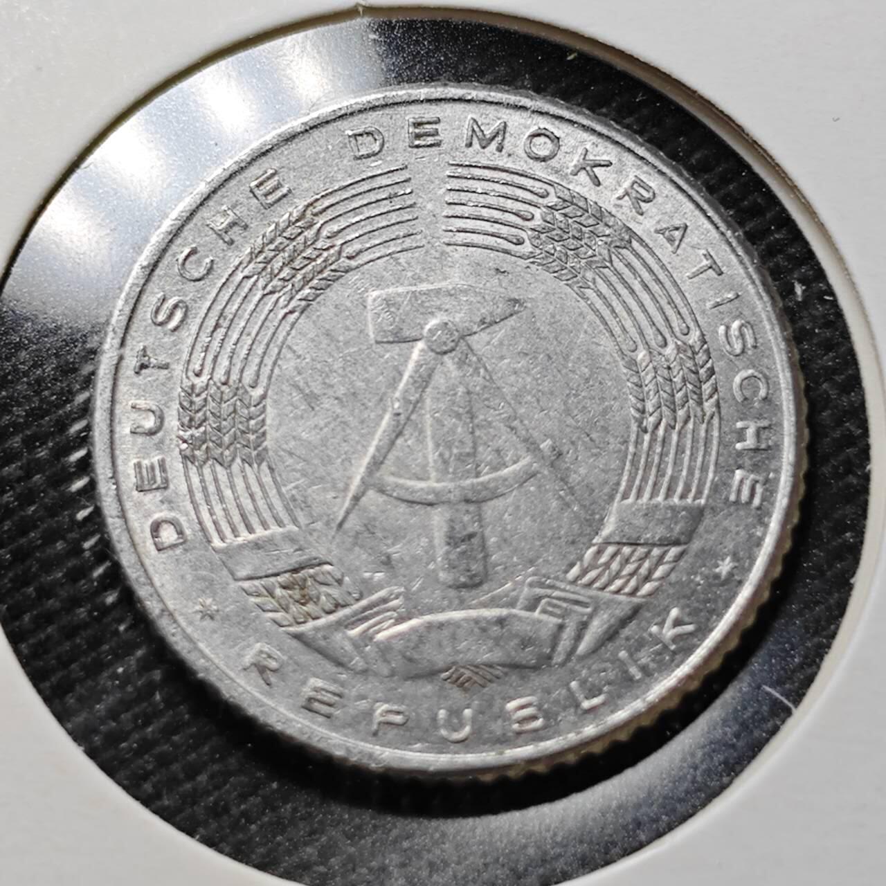 KK钱币收藏小铺  第357场  2月预留时间 周末发货  东德50芬尼