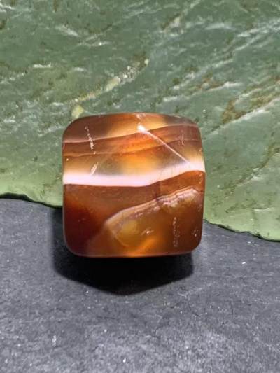 高玉化丝玛瑙通货唐八棱珠一颗， - 高玉化丝玛瑙通货唐八棱珠一颗，