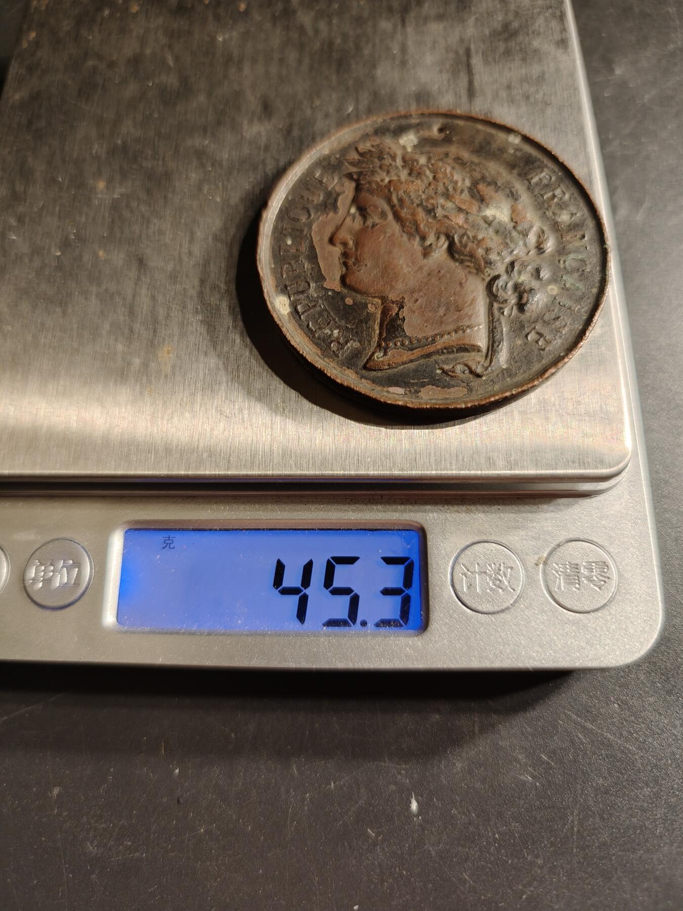 老王徽章第158期 法国国家射击协会大尺寸奖章    直径50mm.   重量45.3g