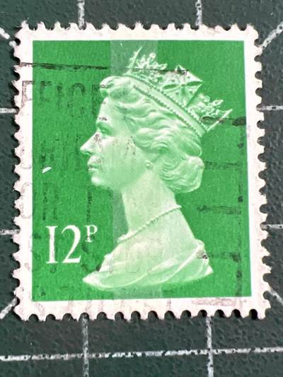 第1033 邮票专场 （无押金，捡漏，全场50包邮，偏远地区除外，接收代拍业务，本店十天发一次货） - 英国女王邮票