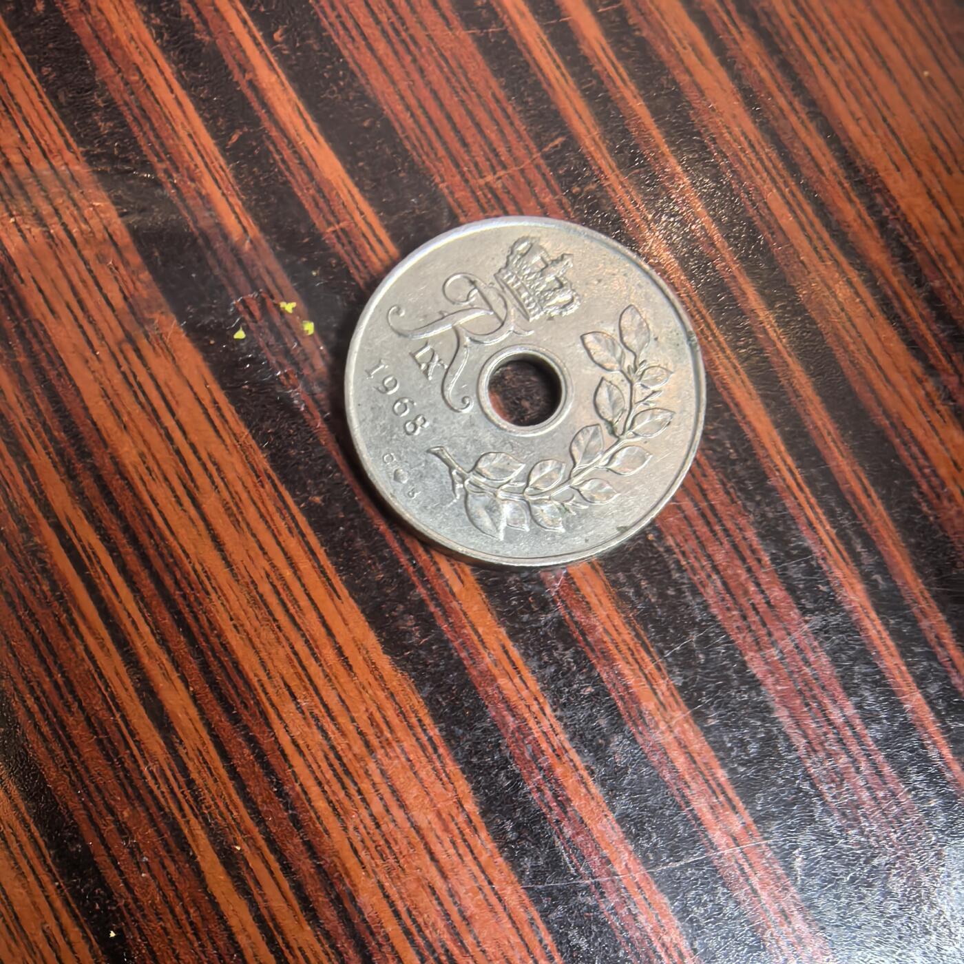 泡泡币外币第十二场可代拍15038385335微信 1968年丹麦25分。