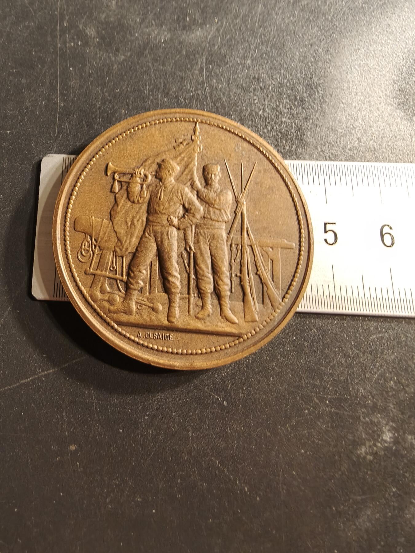 老王徽章第158期 法国军事训练大铜章    直径45mm.   重量44.6g