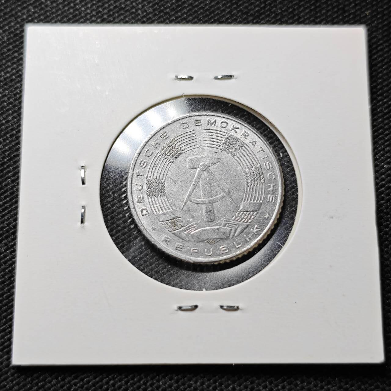 KK钱币收藏小铺  第357场  2月预留时间 周末发货  东德50芬尼