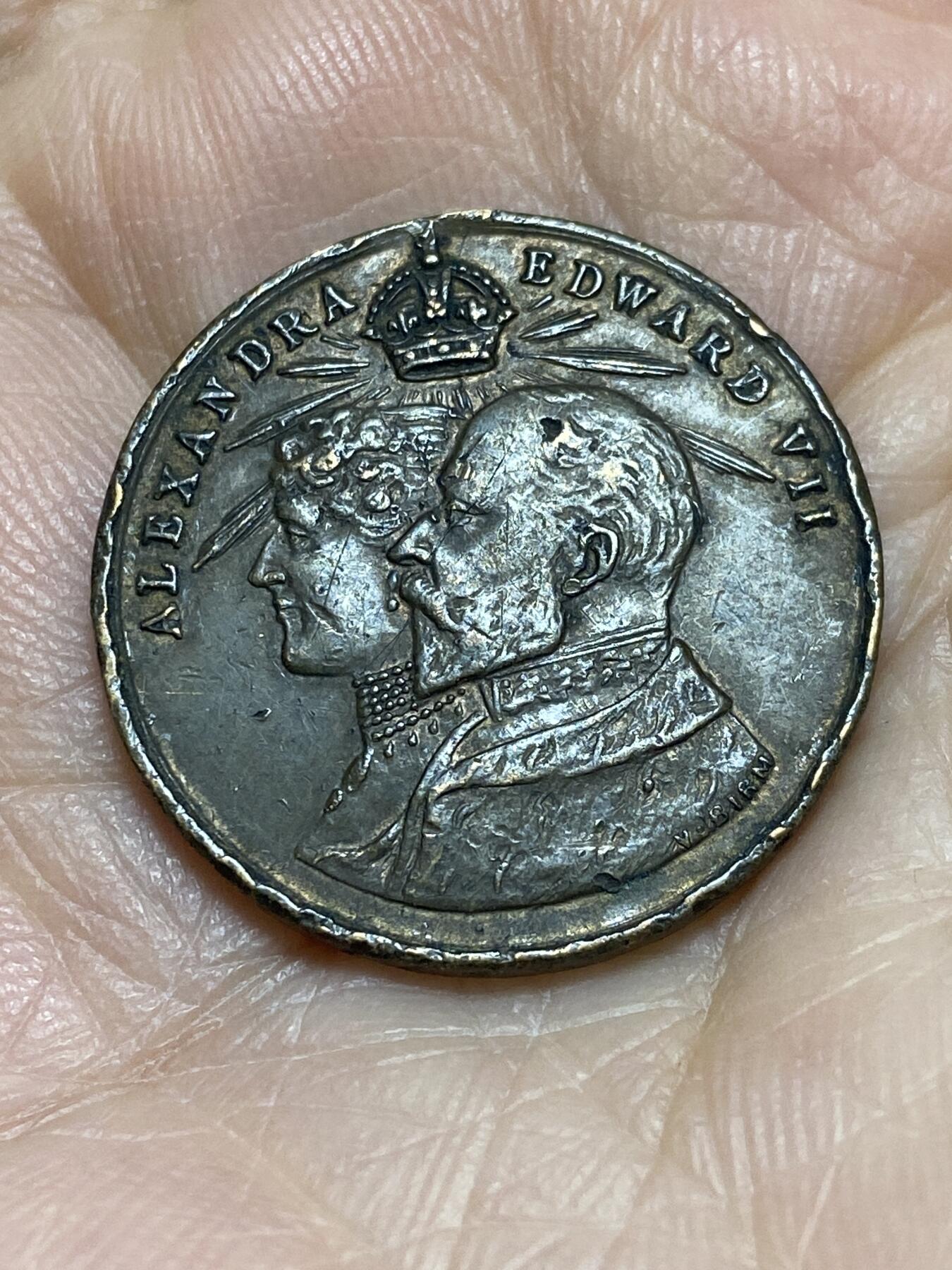 2025年第一百一十六场(总第一百四十二场）外国好品散币(免佣金) 英国🇬🇧1902年纪念章(爱德华七世和亚历山德拉王后加冕纪念章)