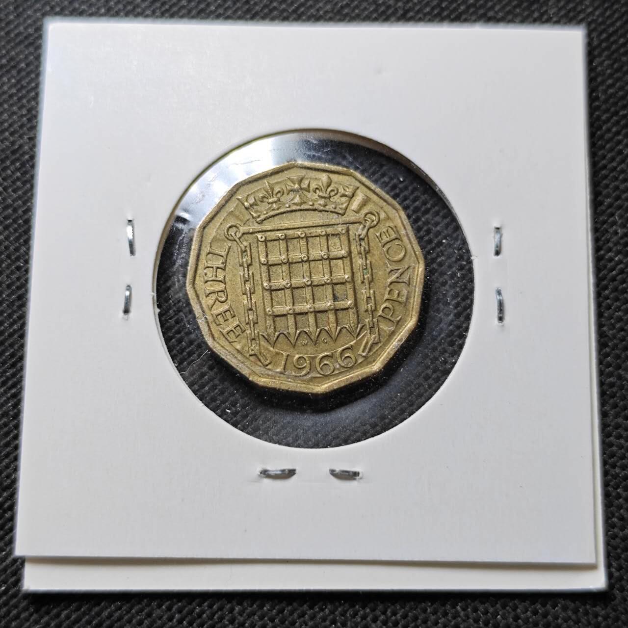 KK钱币收藏小铺  第357场  2月预留时间 周末发货  1966英国3便士铜币