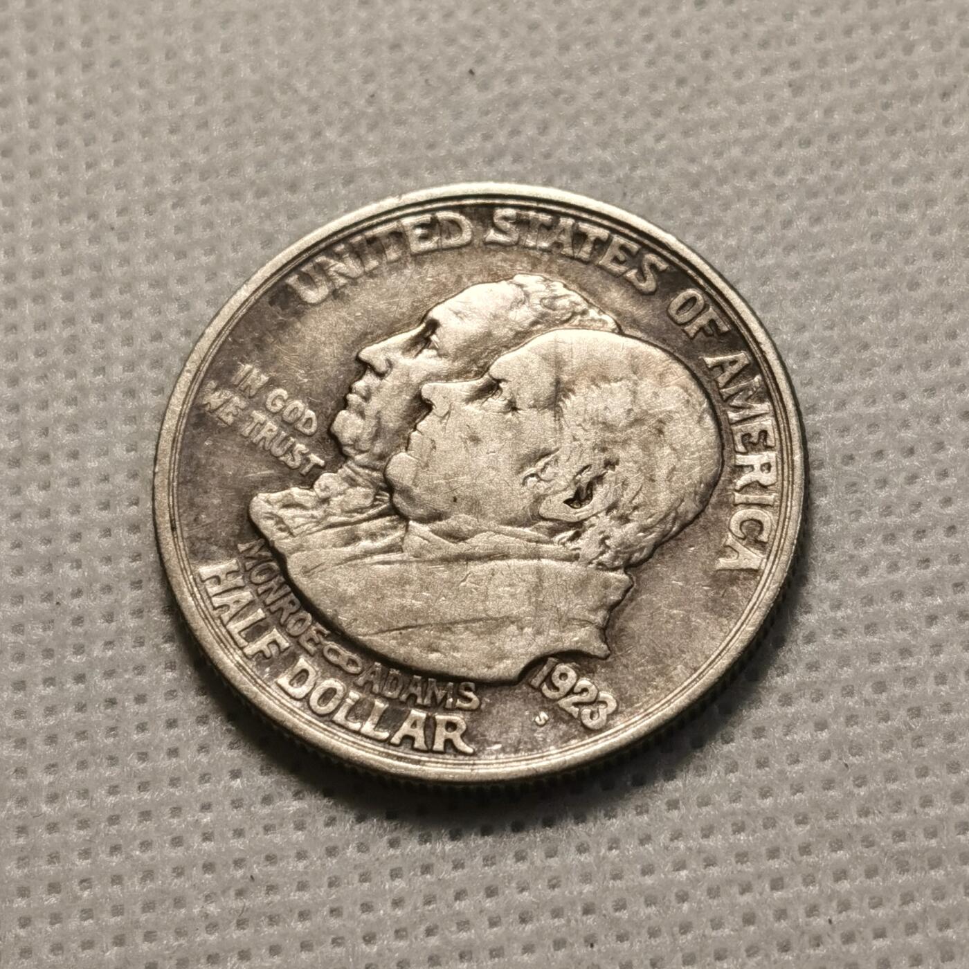 甄臻铺-世界币章拍卖（第36期），送拍享返佣金等优惠多多 美国1923年门罗主义百年50分纪念银币