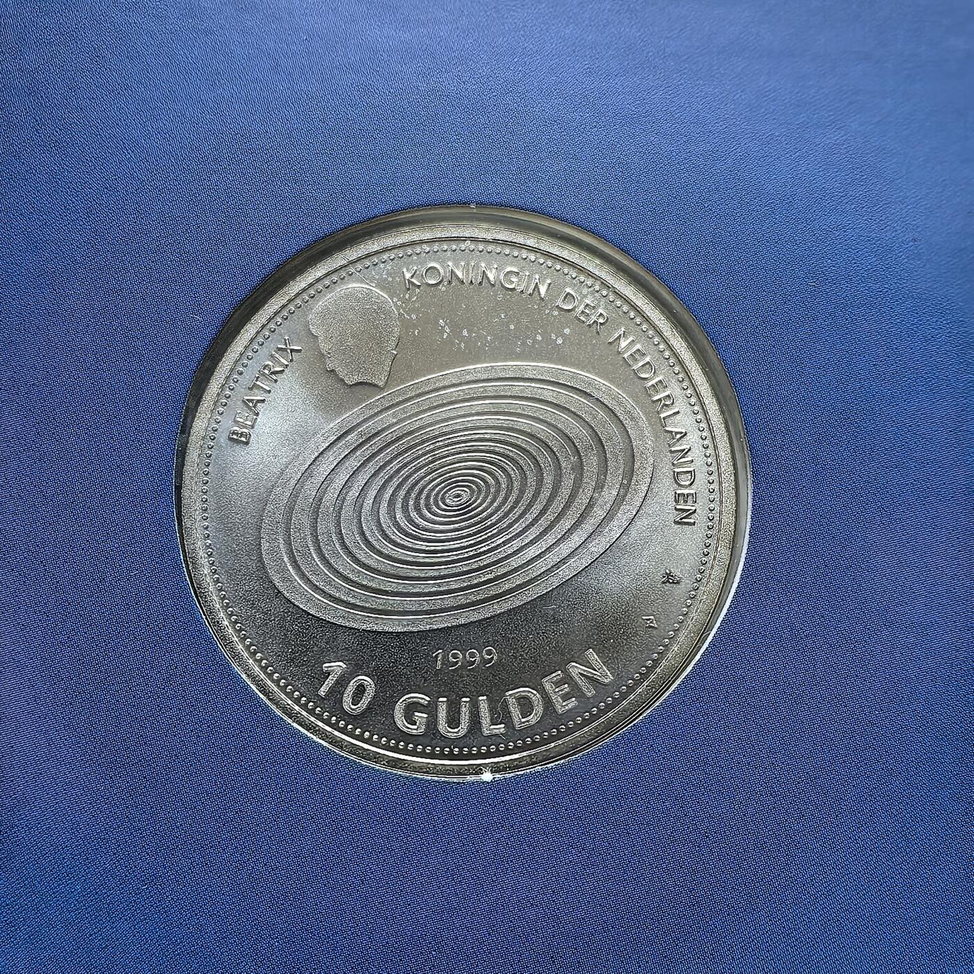 道一币馆币章第一百五十一场 原包装 荷兰1999年跨越千禧年10盾纪念银币