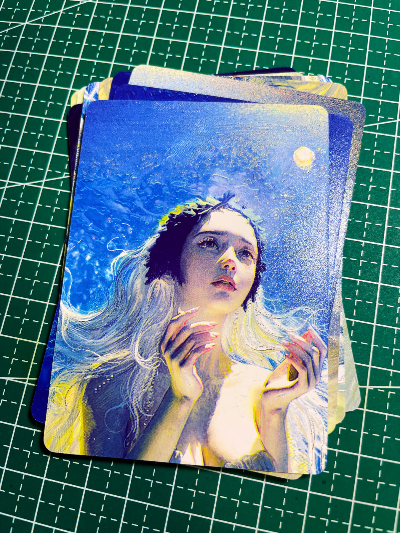 显眼宝35期 佣金1起 10月29日晚20:30截拍  燎原卡牌焱卡文化刷子妖姬传蚌精九拼9张 神似杨幂的角色