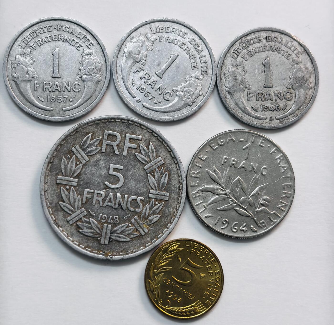 文馨钱币收藏第 277 场，熊猫金币，银币，老藏家日本明治时代到昭和时代全时期专场（特年非常多），长期接收代拍品 法国，各年份，各面值一组