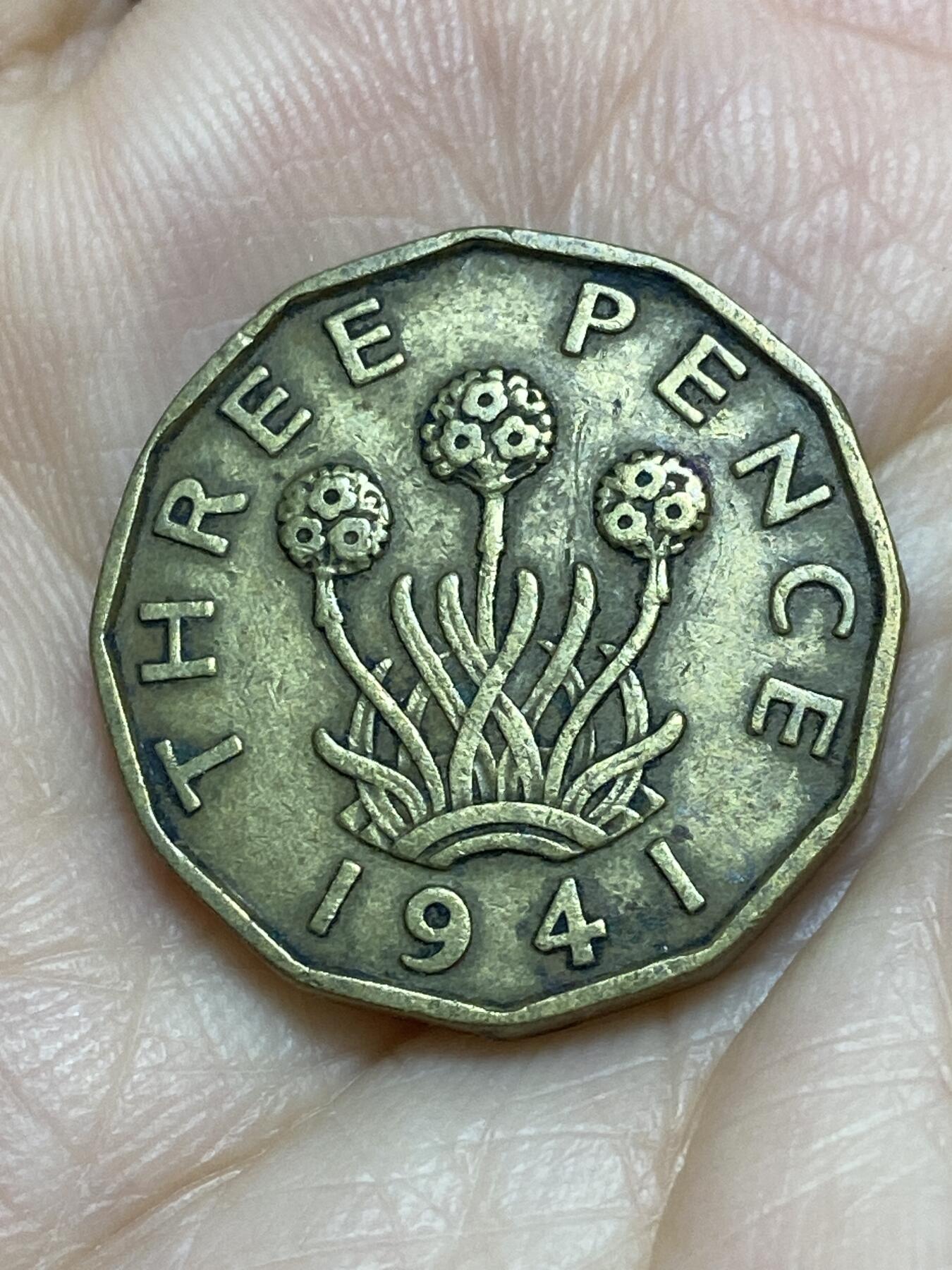 2025年第一百一十六场(总第一百四十二场）外国好品散币(免佣金) 英国🇬🇧1941年3便士(乔治六世第一版)