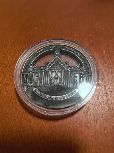 长老汇马年精选第十六场拍卖 - 2022库克世界地标建筑之曼谷大皇宫镂空1/2新西兰元纪念币，铜镍合金，50MM，重量28.5-42克，9999枚