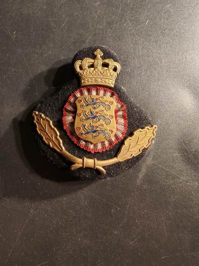 老王徽章第158期 - 丹麦工兵礼服大帽徽    底衬完整    大尺寸直径65mm