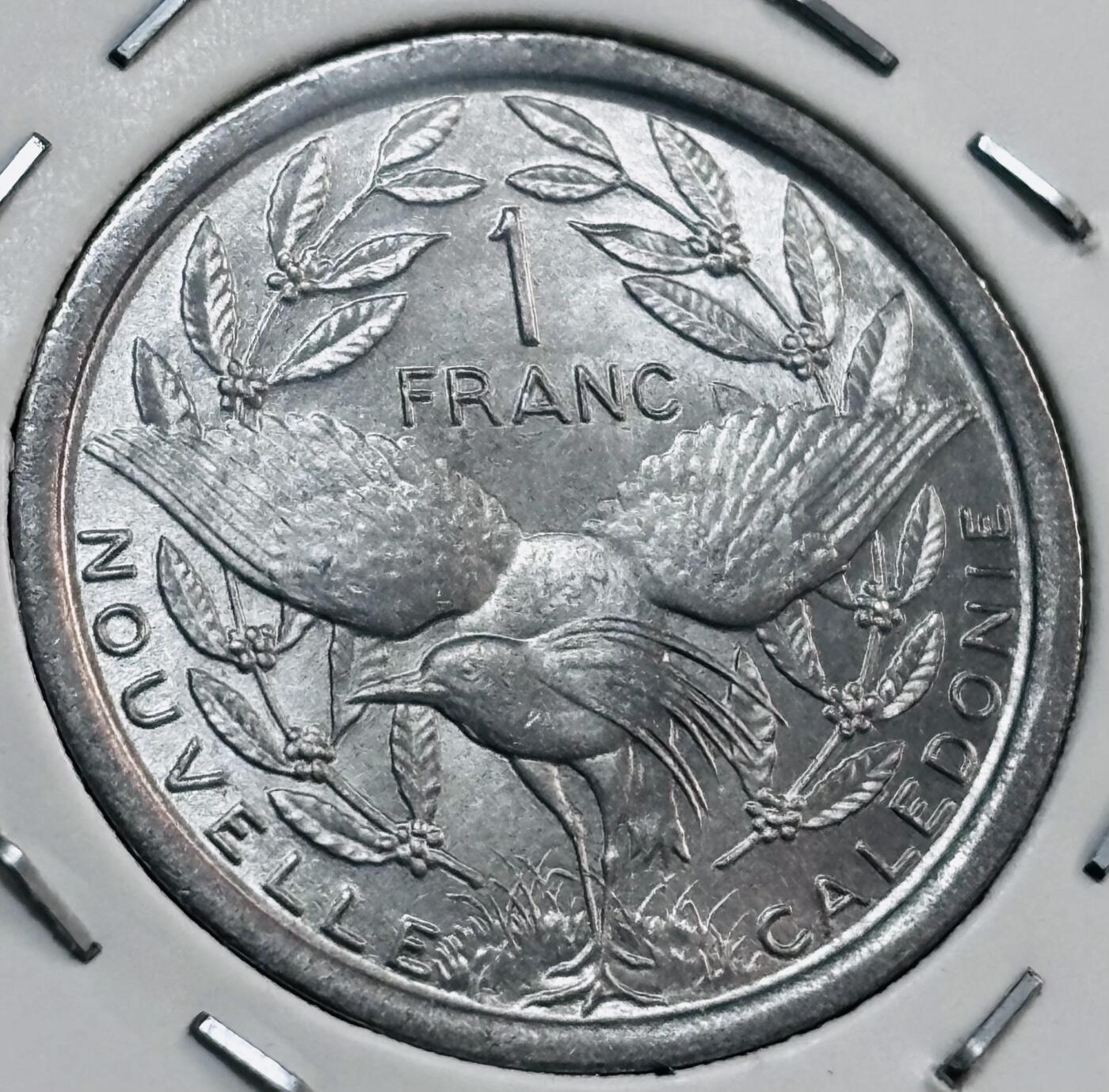 文馨钱币收藏第 277 场，熊猫金币，银币，老藏家日本明治时代到昭和时代全时期专场（特年非常多），长期接收代拍品 全新 1977 年法属大洋洲 1 法郎