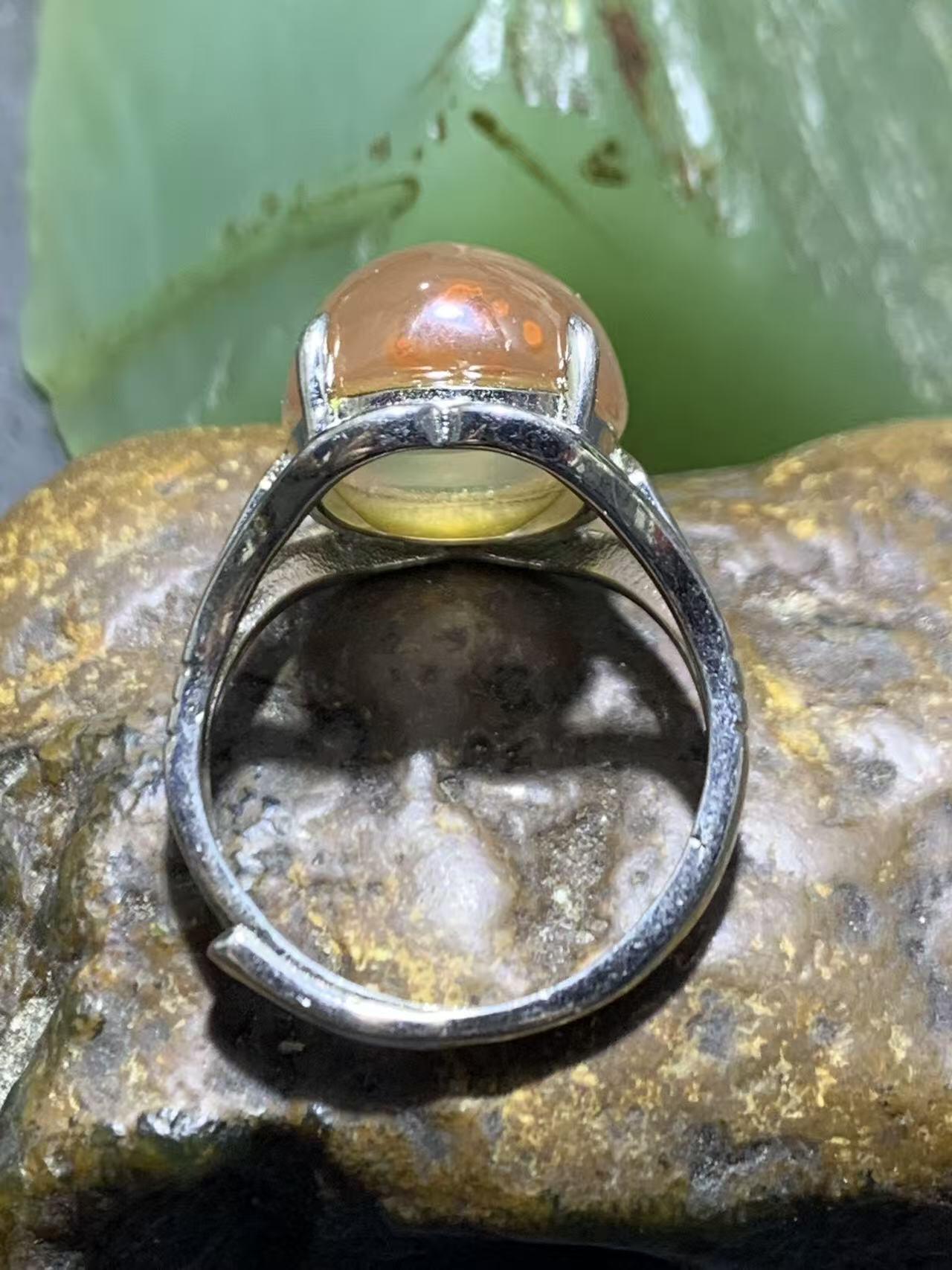 精美罕见川料南红玛瑙荔枝冻漂柿子红草花纹活口戒指一枚，