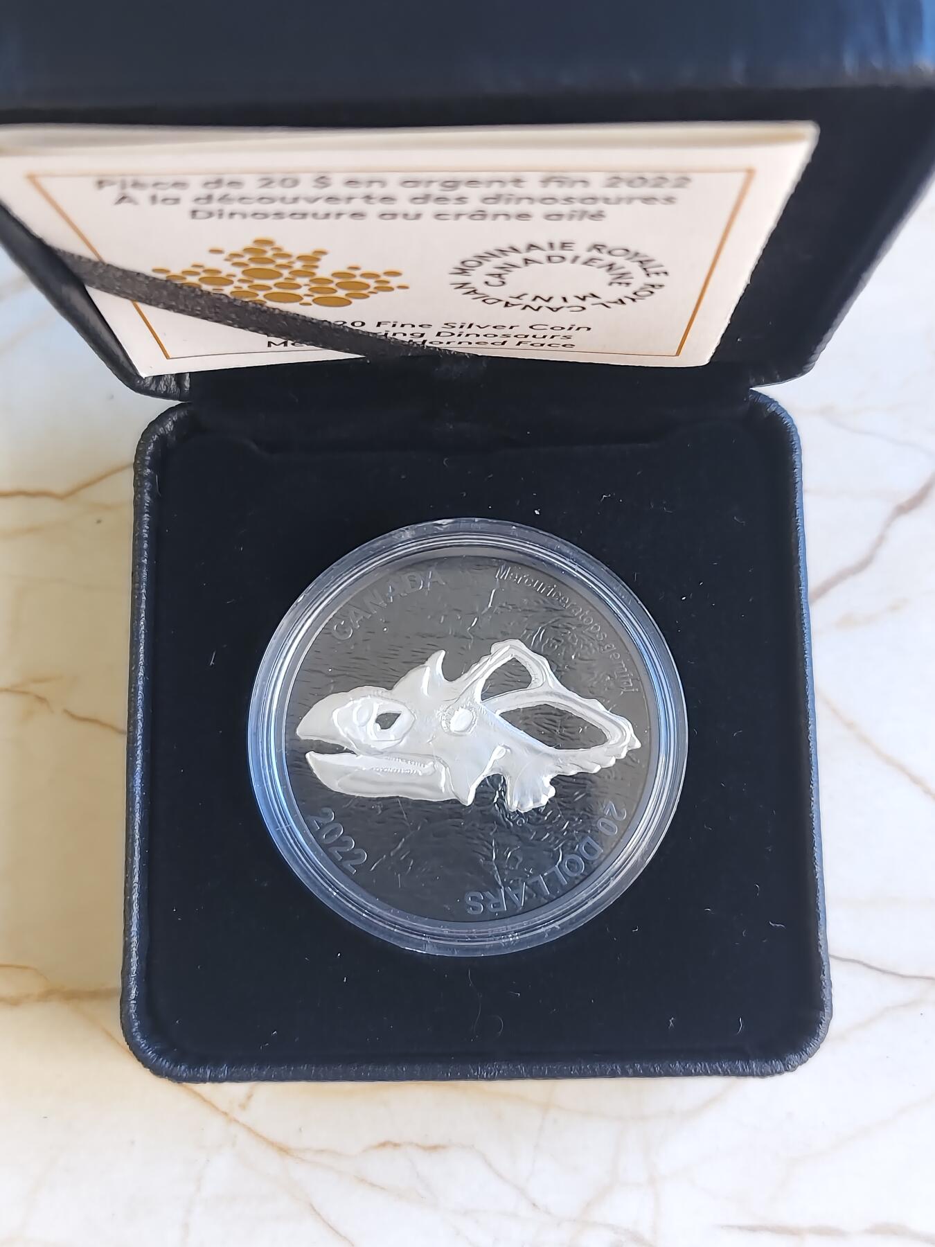 第179期拍卖【长期征集拍品】 加拿大2022年恐龙系列2墨丘利双子座角龙镀铑银币，9999银镀铑，发行10000枚