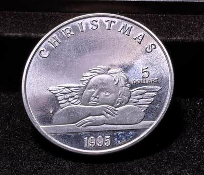 北京马甸外国币专卖第145期，外国币专场，陆续上拍，欢迎关注 圣诞节的小天使 马绍尔群岛1995年5元 纪念币铜镍克朗硬币38mm，币面有丝划磨损氧化如图