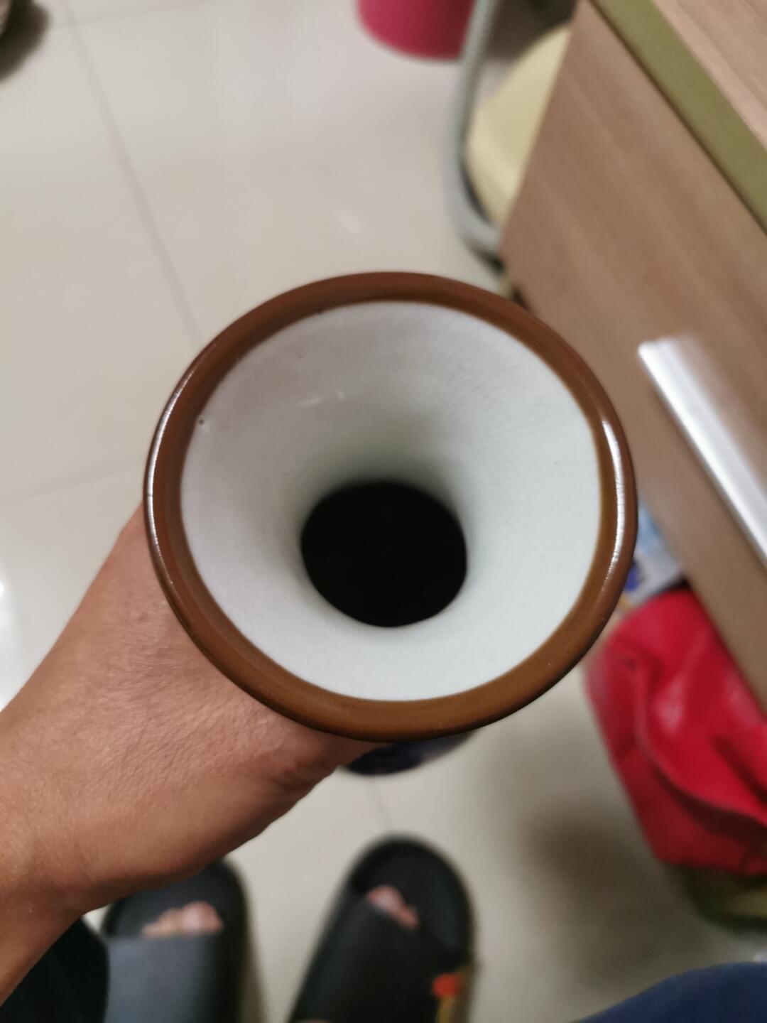 青花人物花瓶
