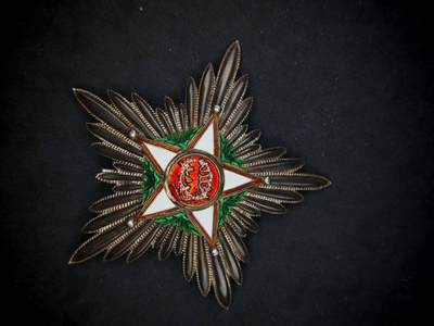 凯旋世界勋赏（第19期）（欢迎送拍）（对拍品有疑问请询问客服，不接受到手刀，出价默认拍品品相。请认真阅读拍卖规则！出价默认已认可！）（收到货请录制开箱视频，无视频概不处理问题。） - 摩洛哥星芒银制打标