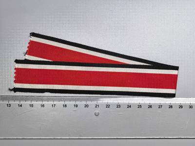 小驴勋章奖章收藏10月25日周六晚6点拍卖（珍爱和平，收藏战争，铭记历史，勿忘国耻，忠党爱国。有偿代拍，送拍规则在简介最后，参拍须阅读规则后再参拍，关系到运费包装发货时效真假辨别等关键信息，拍卖时不再发原图，看大图店主微信码在最后拍品里） - EKII出厂长度绶带