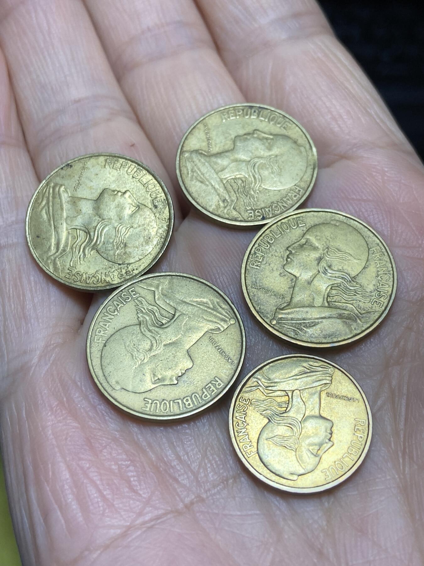2025年第一百一十六场(总第一百四十二场）外国好品散币(免佣金) 法国🇫🇷5枚：1963年64年88年10分，1966年5分