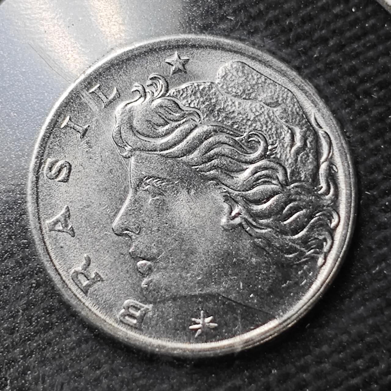 KK钱币收藏小铺  第358场  2月预留时间 周末发货  1975巴西1分纪念币 好品