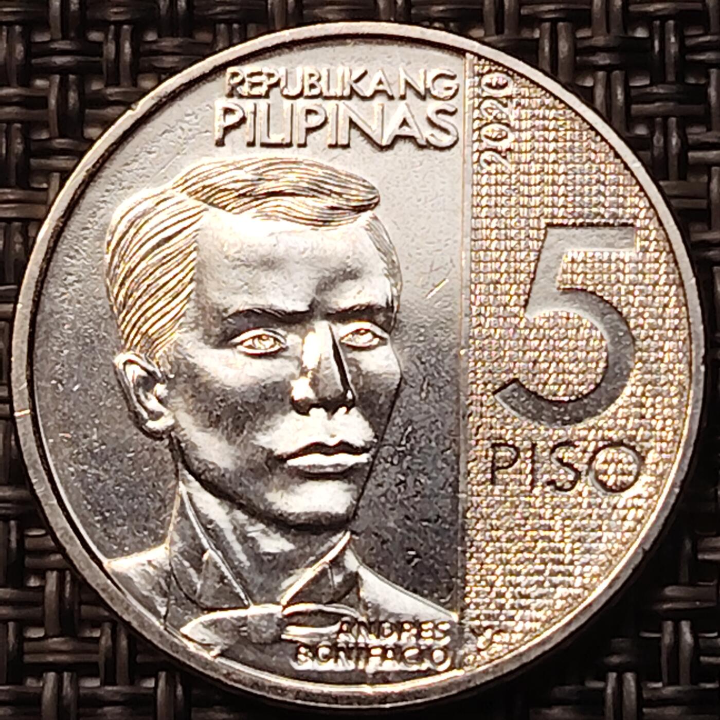 布加迪🐬～世界钱币(上海)🌾第 257 期 /  各国套币和散币