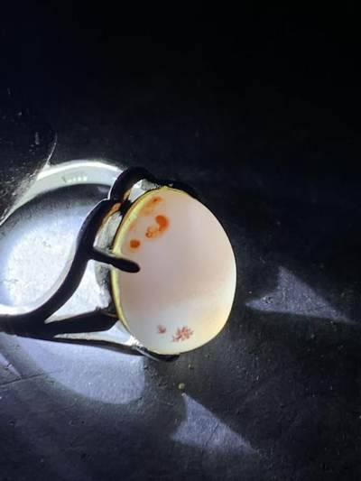 精美罕见川料南红玛瑙荔枝冻漂柿子红草花纹活口戒指一枚， 精美罕见川料南红玛瑙荔枝冻漂柿子红草花纹活口戒指一枚，