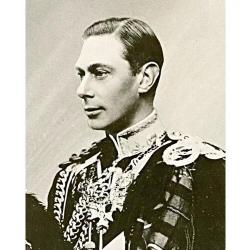 【旋风钱币】11月1日19:00准时开拍 精美欧洲币章、第三帝国钱币等 全场包邮！ 纯手工 英国二战1942年 乔治六世珐琅彩镀金高浮雕精制币章吊坠 25MM