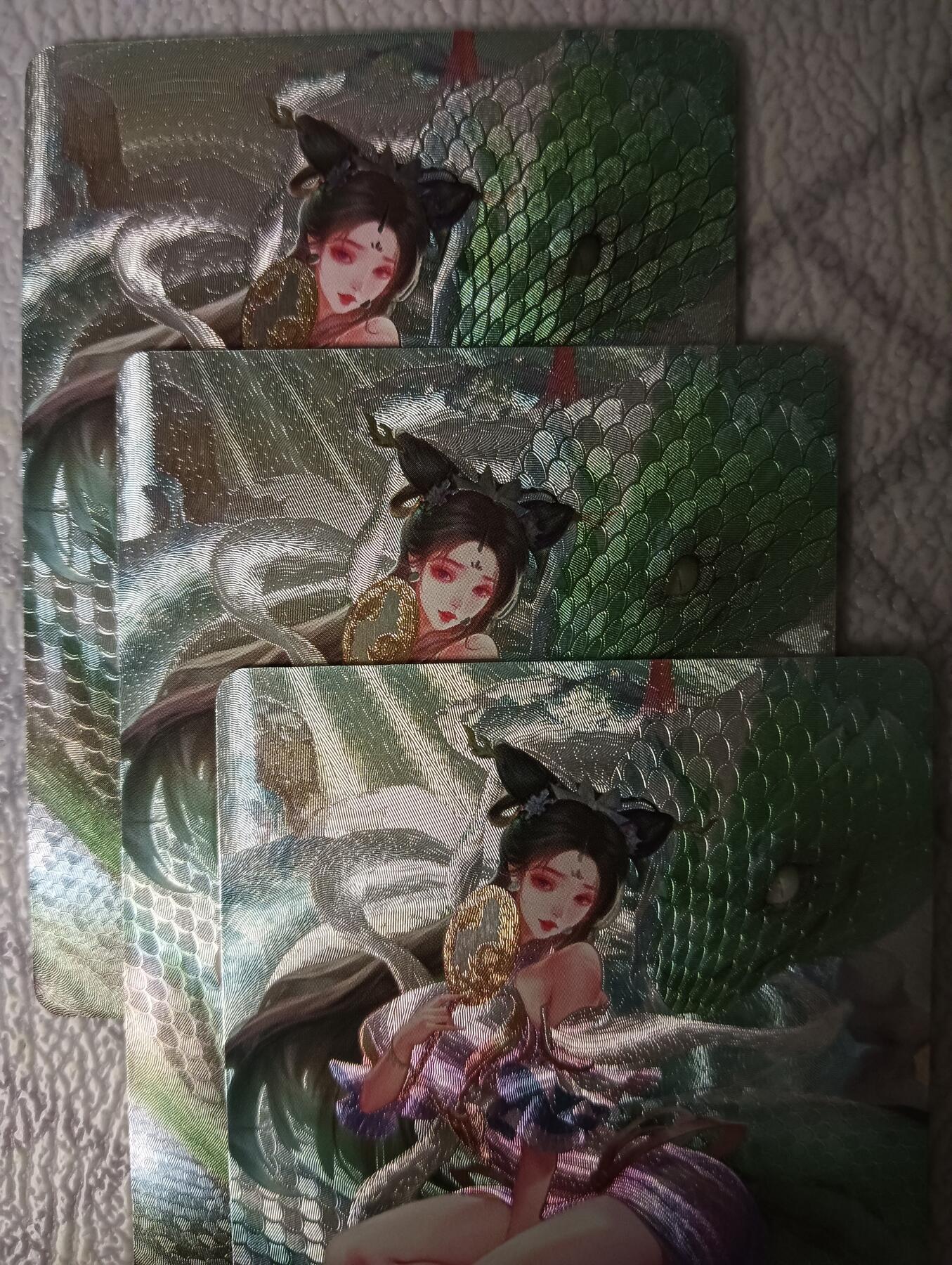 花开卡拍第44期（10月26号周日截拍，品控勿拍!!!拍品不寄存，运费5元，自制卡难免瑕疵，可能存在轻微撞角爆边等出厂瑕疵，品控介意勿拍！） 砖家卡牌 白蛇 粗闪三渐变 第三张艺术版 共三张