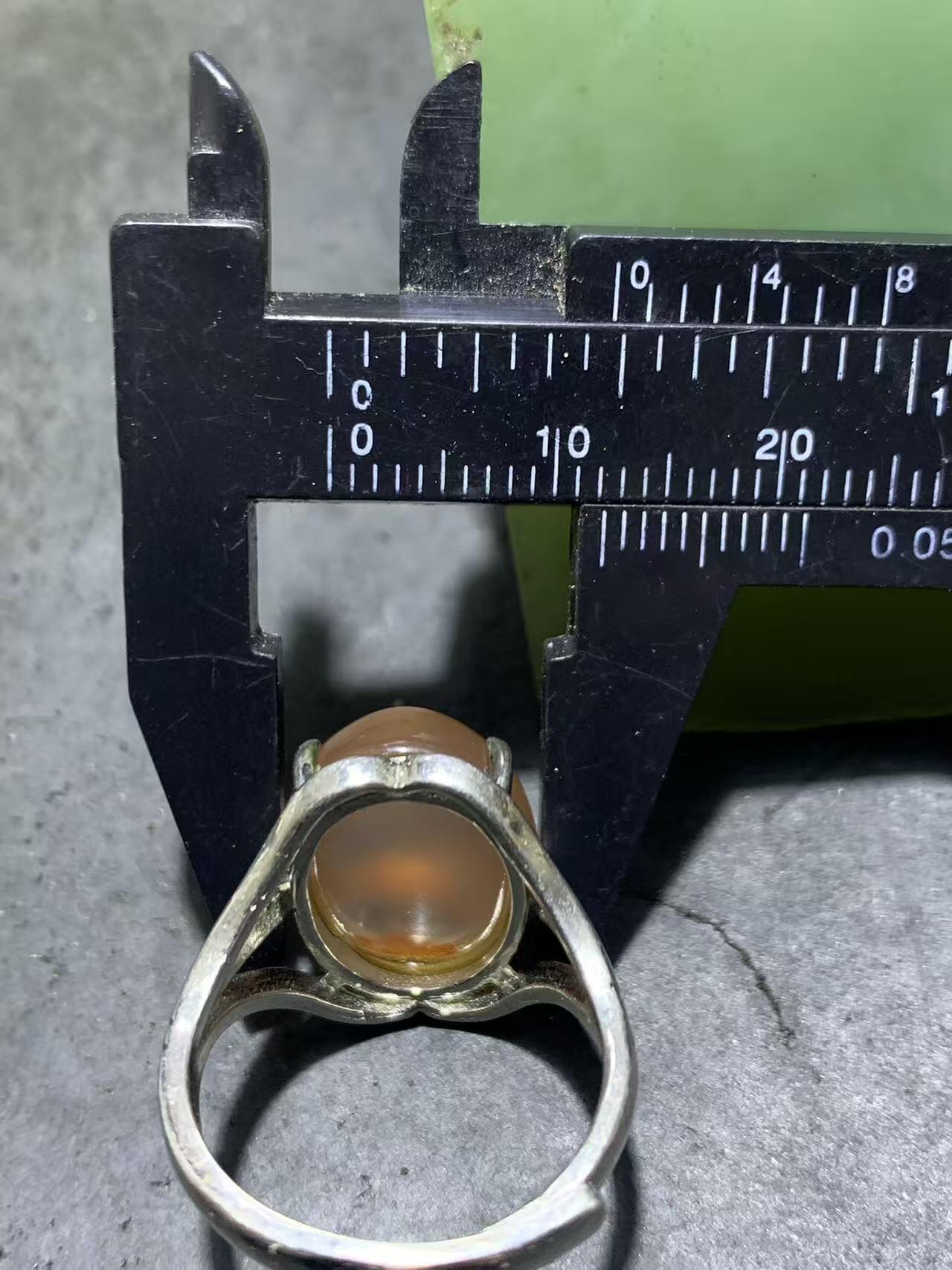 精美罕见川料南红玛瑙荔枝冻漂柿子红草花纹活口戒指一枚，