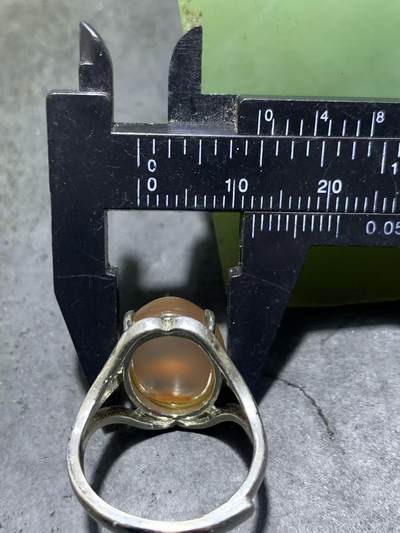 精美罕见川料南红玛瑙荔枝冻漂柿子红草花纹活口戒指一枚， 精美罕见川料南红玛瑙荔枝冻漂柿子红草花纹活口戒指一枚，