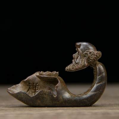 听雨轩（40） - 达摩倒流香摆件 7*2*4.3  100g