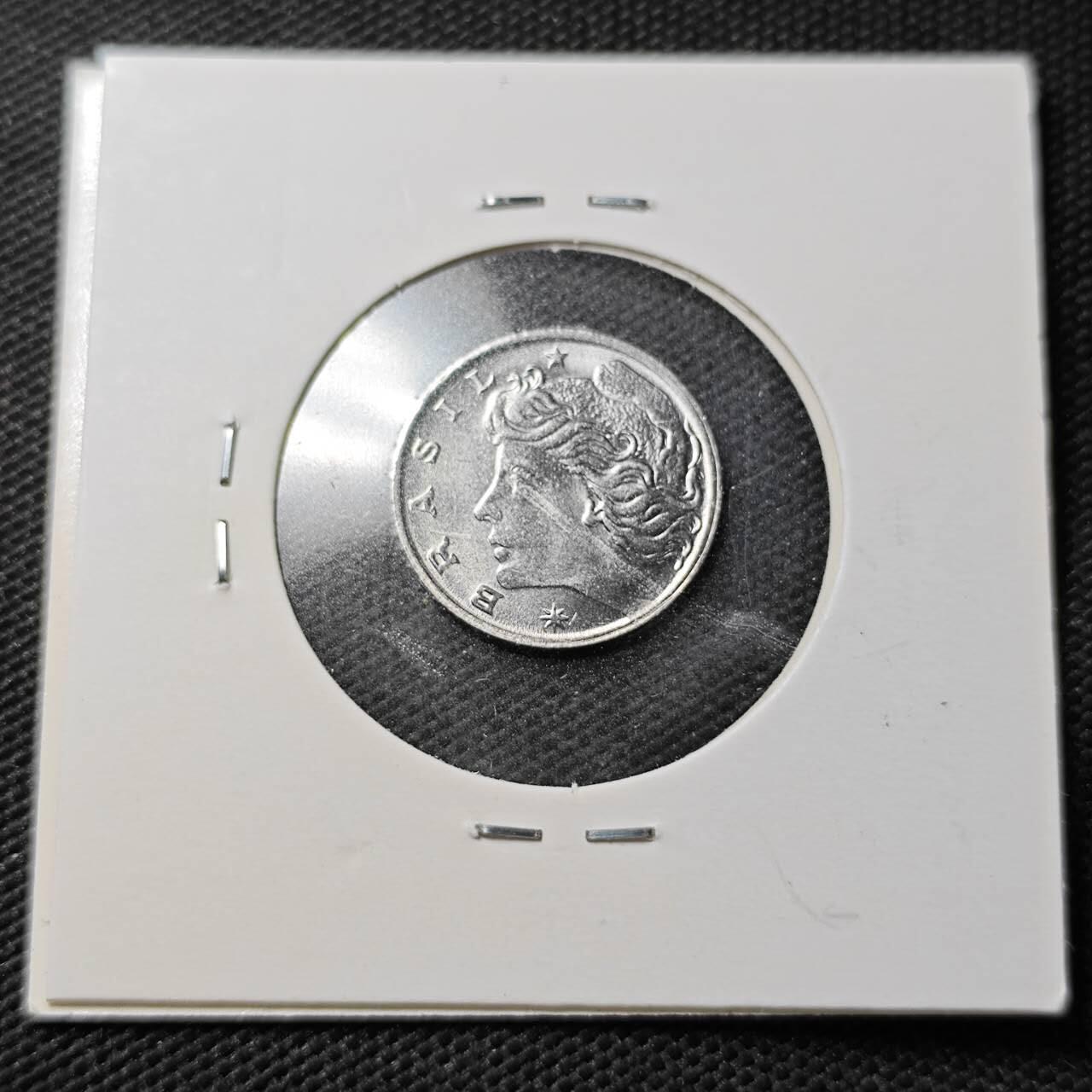 KK钱币收藏小铺  第358场  2月预留时间 周末发货  1975巴西1分纪念币 好品